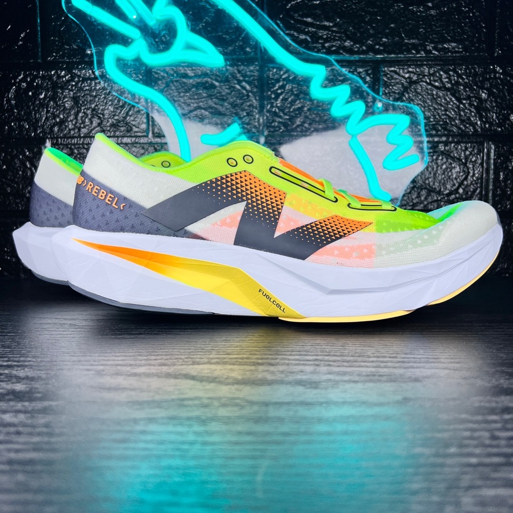 New Balance FuelCell Rebel V4 Men’s Marathon Running Shoes Sneakers White - 13 - Picture 2 of 5